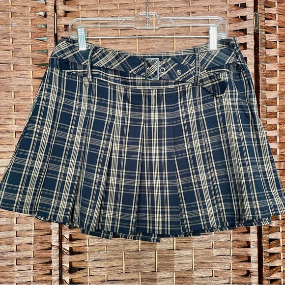Social Collision Dresses & Skirts - Social Collision Plaid Pleated Mini Skirt - Academia Y2K Grunge Whimsigoth, XL.